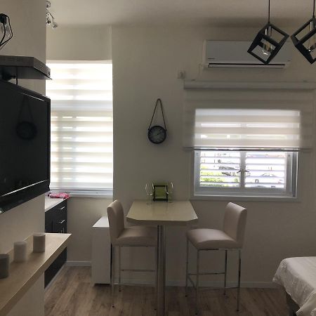 Studio Apartment In Bat-Yam Bat Yam Exterior photo